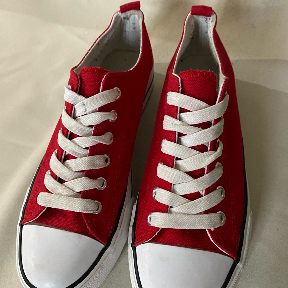 Red Converse